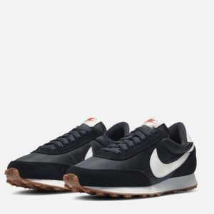 Nike womens daybreak size 7